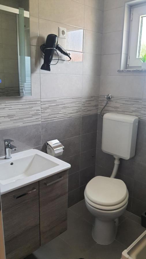 Zrinec Apartment Vir Exterior foto